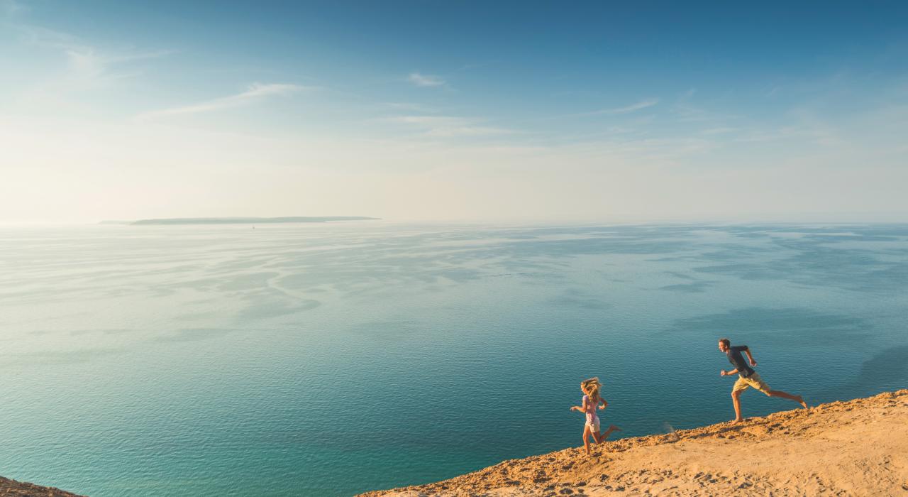 슬리핑 베어 듄스 국립 호안의 피라미드 포인트 트레일
