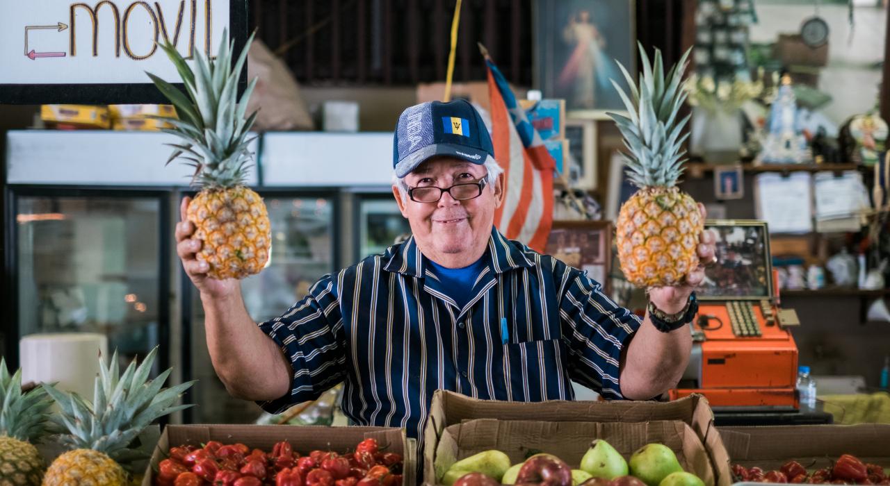 La Placita 广场当地农贸市场的小贩