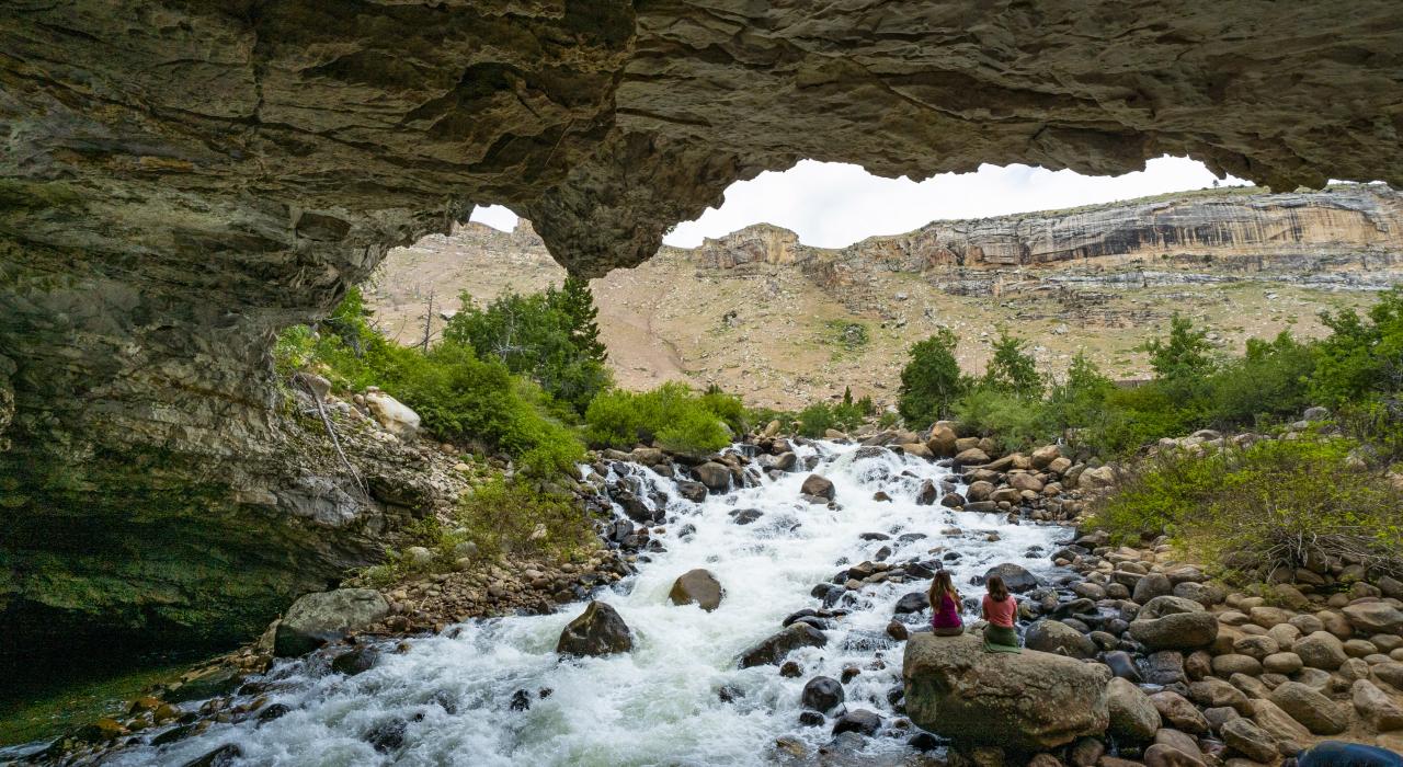 沉浸于怀俄明州兰德附近新克斯峡谷国家公园的自然风光之中