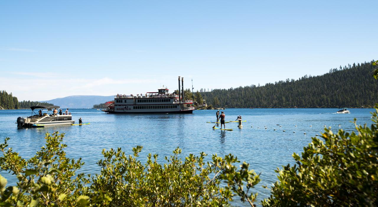 探索加利福尼亚州太浩湖翡翠湾