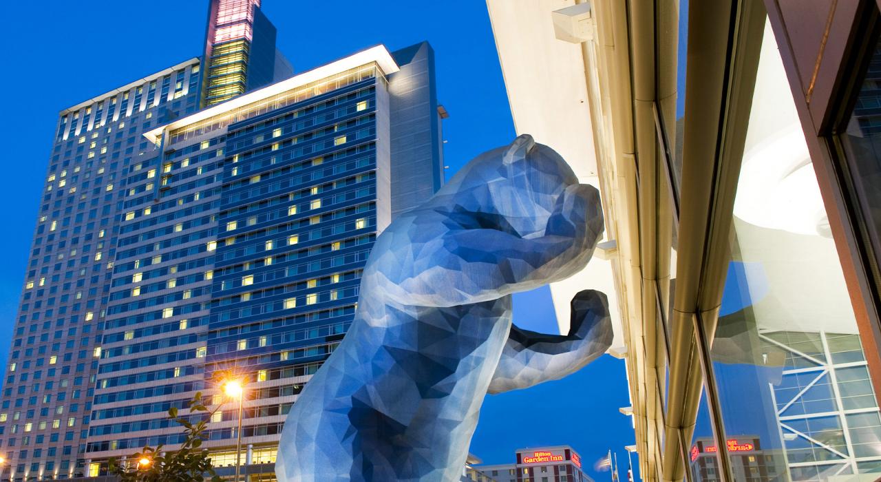 科罗拉多会议中心的“大蓝熊”雕塑
