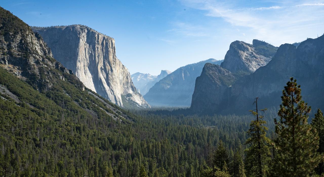加利福尼亚州优胜美地国家公园著名的遂道观景点 加利福尼亚州优胜美地国家公园著名的遂道观景点