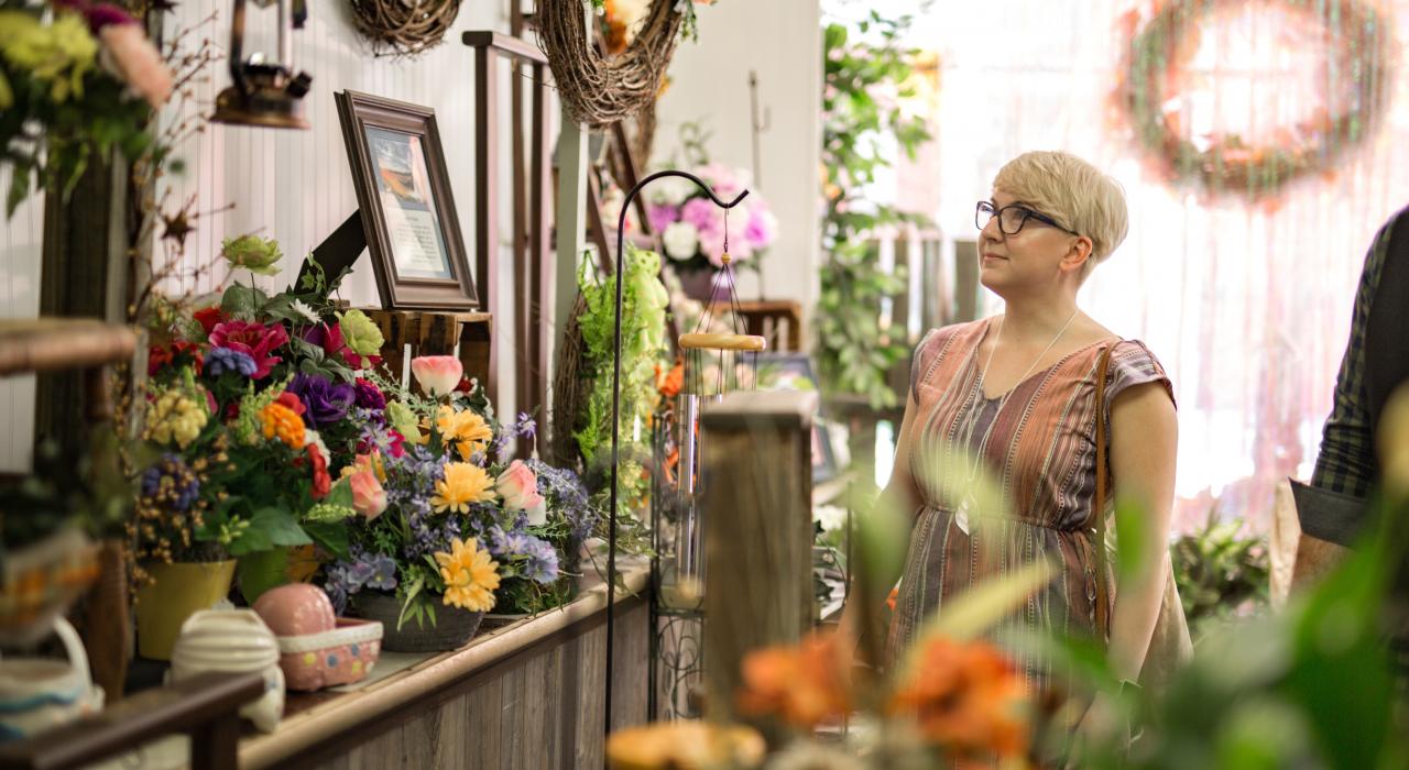在西弗吉尼亚州惠灵浏览精品店