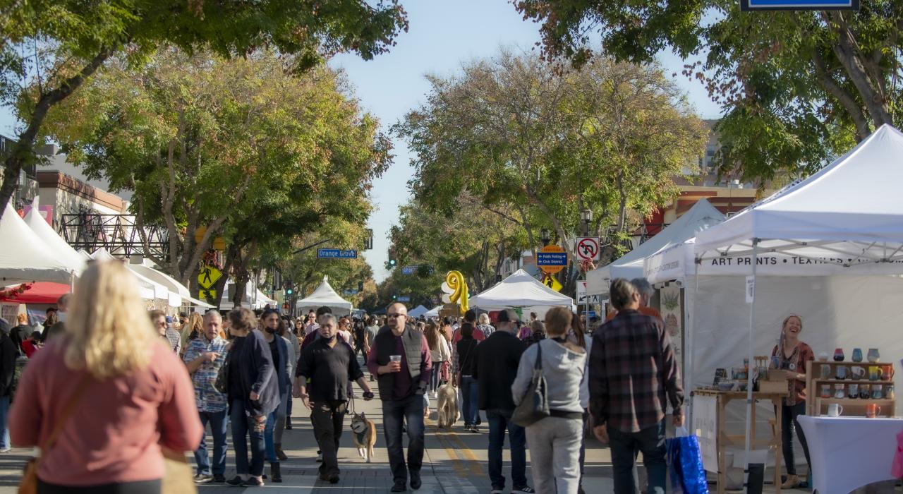 伯班克市中心艺术节