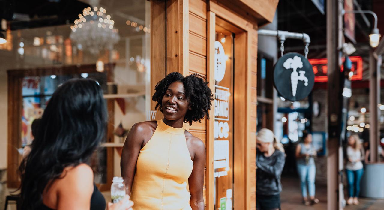 富兰克林工厂购物中心，集餐饮、购物、娱乐于一体的一站式目的地