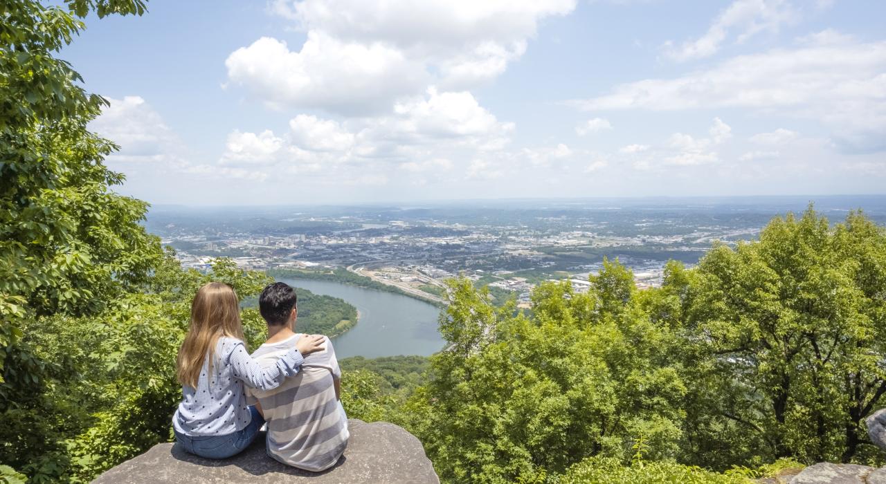 Picturesque view of Chattanooga, Tennessee, from the Point Park Overlook