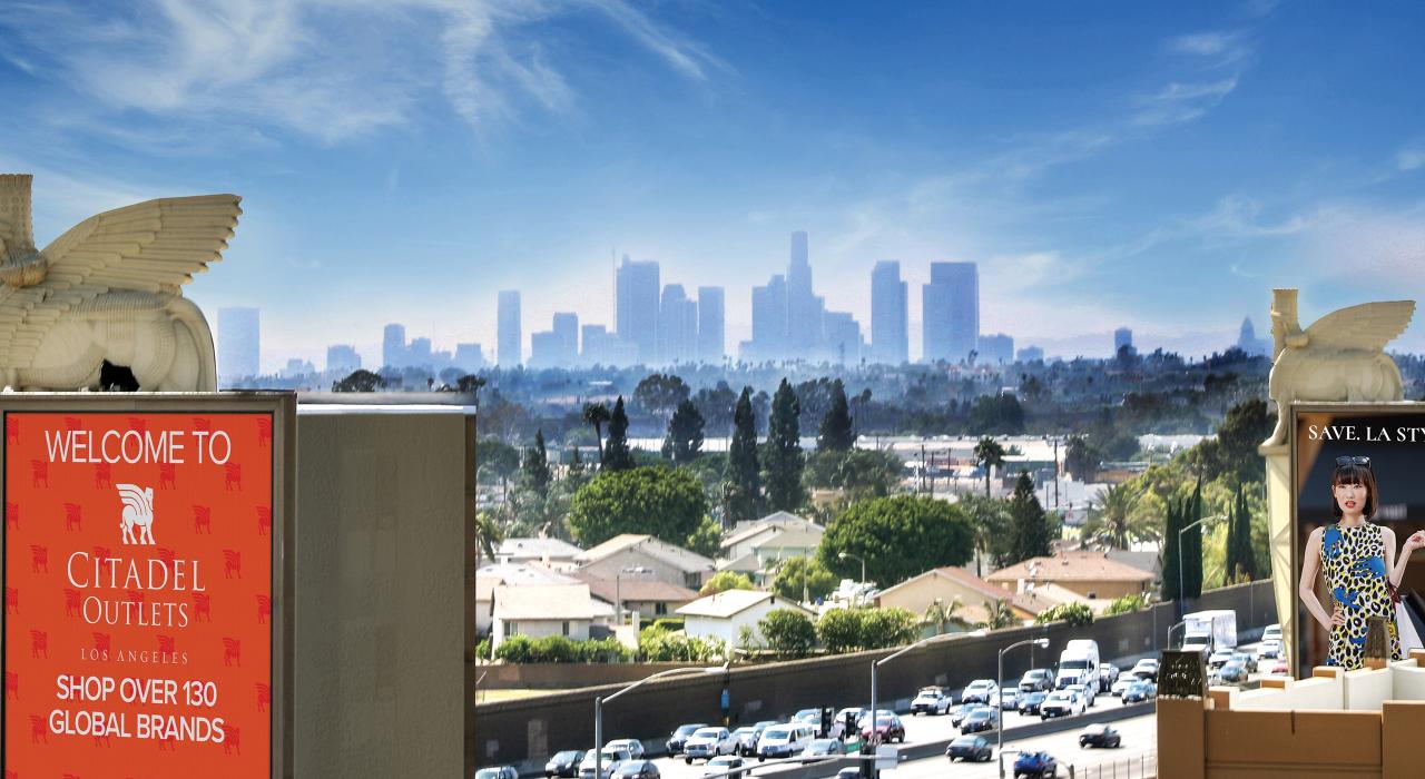 Vista aérea de Citadel Outlets en Los Ángeles, California