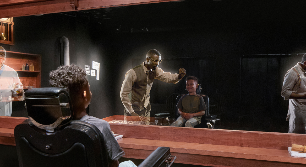 グリーンウッド・ライジング・ブラック・ウォール・ストリート歴史センターで拡張現実展示を体験