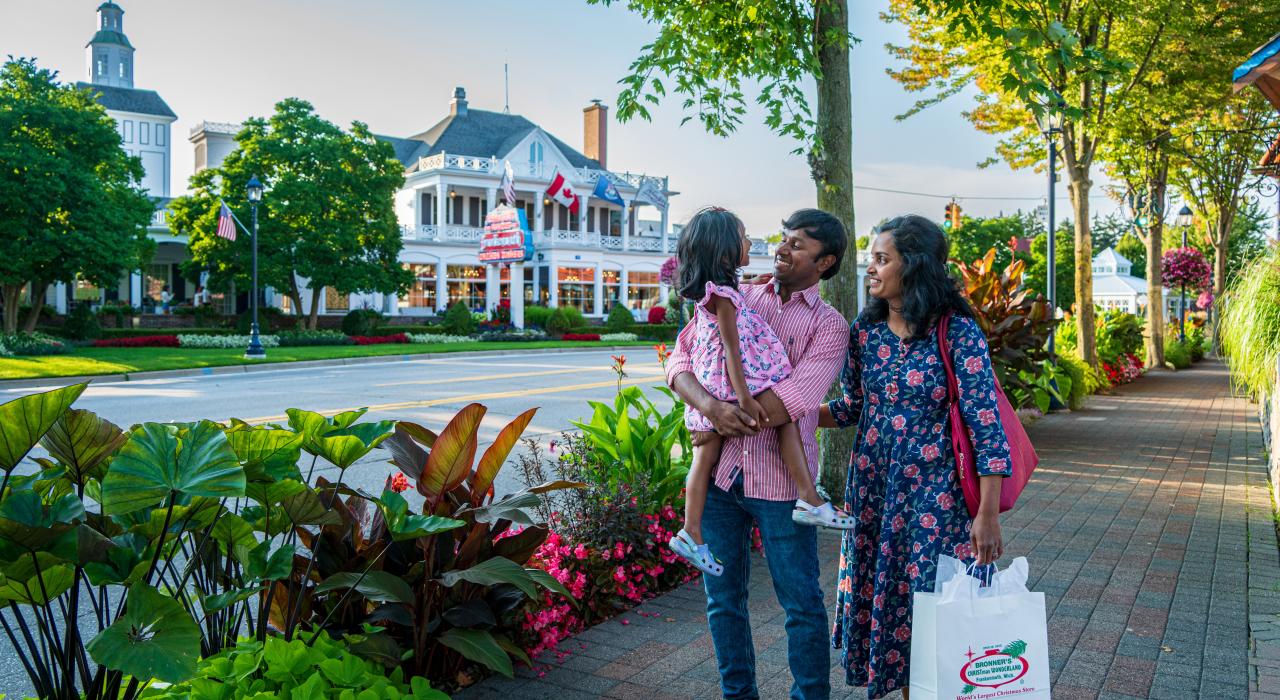 探索小镇上独一无二的商店