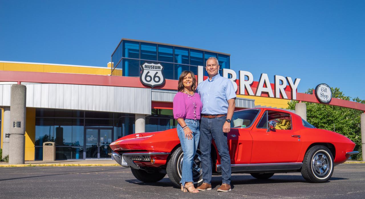 参观莱巴嫩-拉克利德县图书馆的 66 号公路博物馆