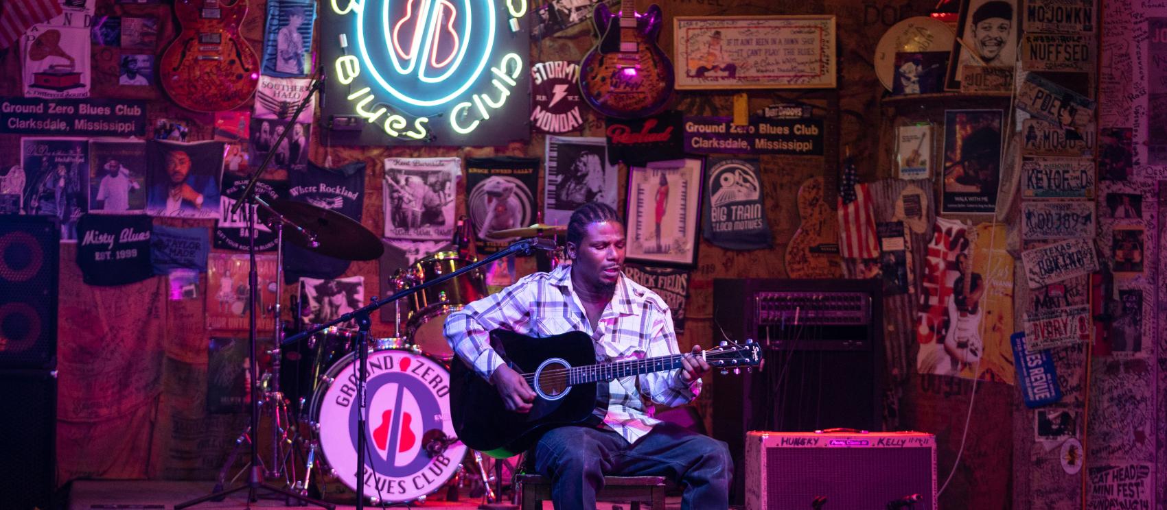 零点蓝调俱乐部 (Ground Zero Blues Club) 的精彩现场表演
